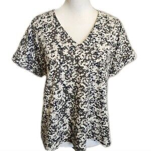 Melloday Zip Back V-neck Short Sleeved Blouse, Gray Blue White, Like New! S